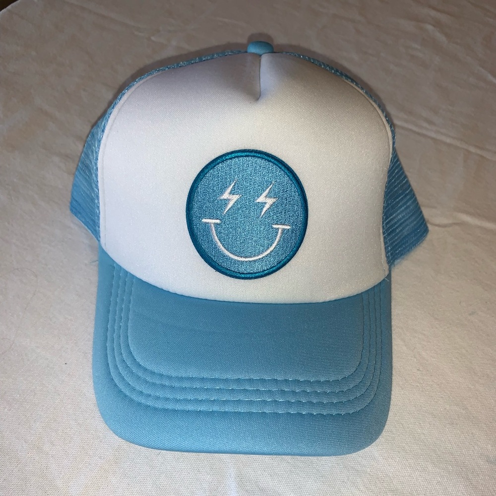 Blue trucker hat new